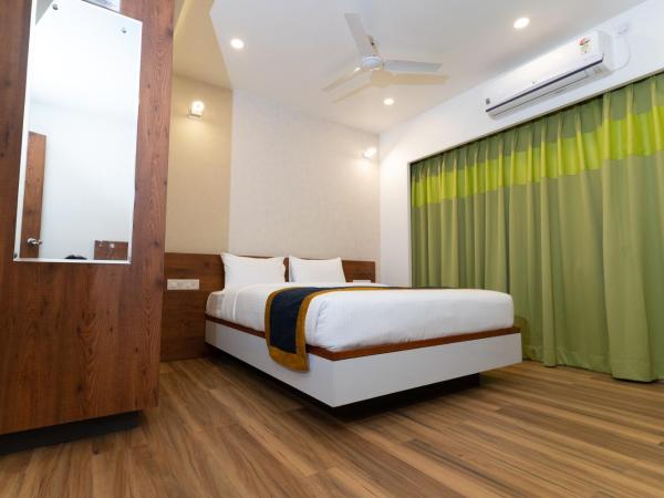 Regal Suites : photo 4 de la chambre chambre double avec balcon