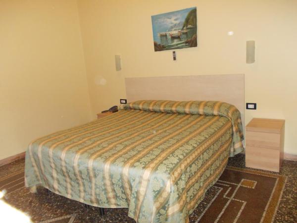 Albergo Boccadasse : photo 7 de la chambre chambre double ou lits jumeaux