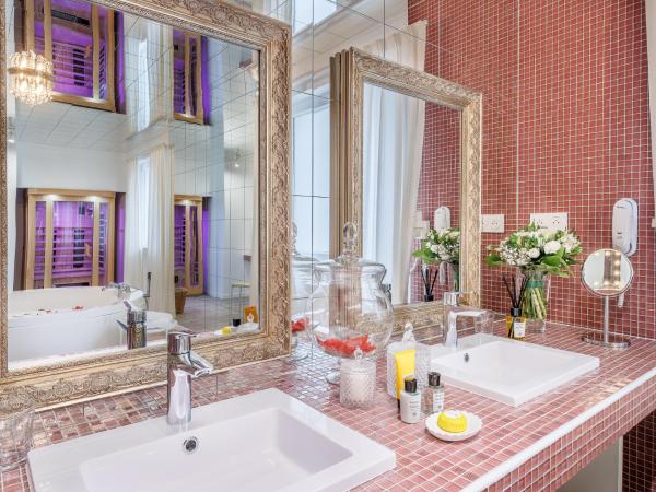 Belfry & Spa by Ligne St Barth : photo 4 de la chambre suite deluxe avec balcon et accès gratuit au spa - vue sur sanctuaire