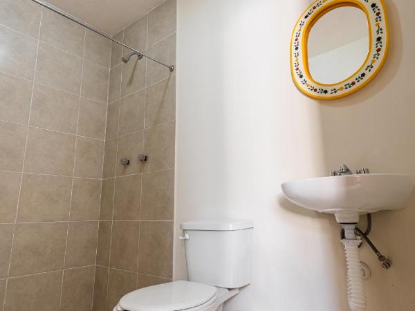 Cinco de Mayo Hotel : photo 4 de la chambre chambre lits jumeaux