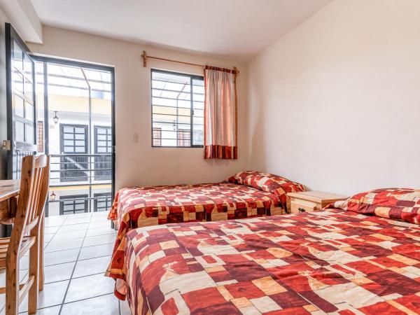 Cinco de Mayo Hotel : photo 3 de la chambre chambre lits jumeaux