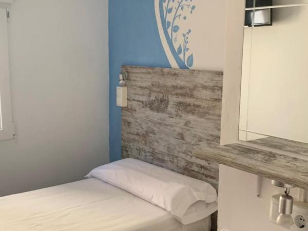 Casa de Huéspedes Almansa : photo 2 de la chambre chambre simple avec salle de bains commune