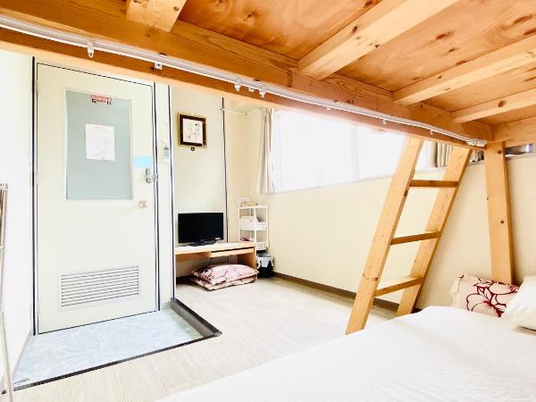 GUEST HOUSE B's FiveⅡ : photo 4 de la chambre chambre lits jumeaux avec salle de bains commune