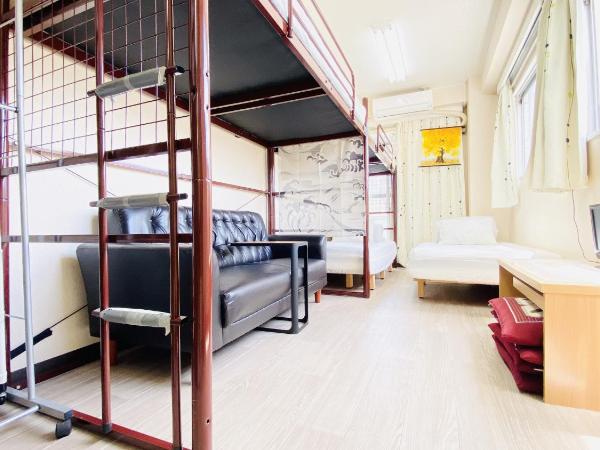 GUEST HOUSE B's FiveⅡ : photo 1 de la chambre chambre quadruple avec salle de bains commune