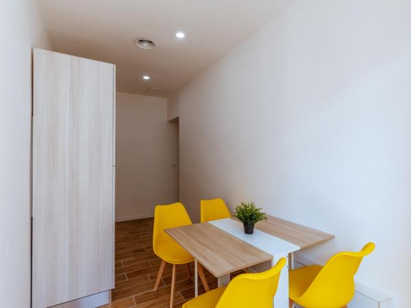 Central House - Apartments in Naples : photo 9 de la chambre appartement supérieur