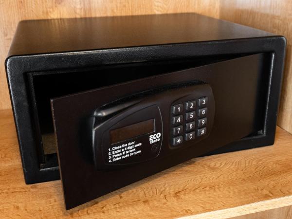 Hotel Alameda Málaga : photo 3 de la chambre chambre lits jumeaux