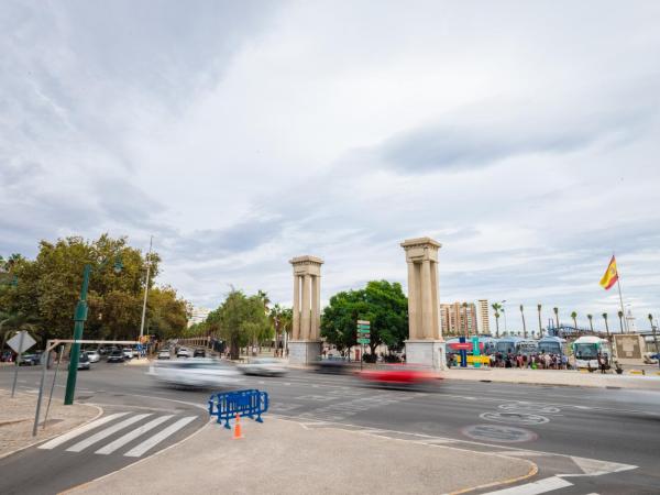Hotel Alameda Málaga : photo 5 de la chambre chambre double avec lit d'appoint