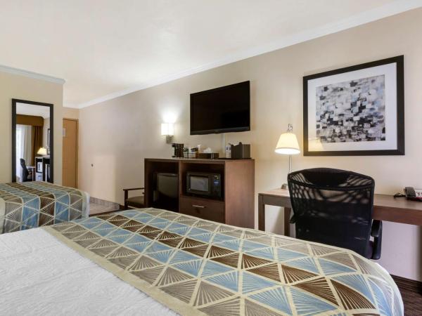 Best Western Airport Albuquerque InnSuites Hotel & Suites : photo 3 de la chambre chambre avec 2 lits queen-size - accessible aux personnes à mobilité réduite - non-fumeurs