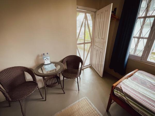 New Hotel Castle : photo 4 de la chambre chambre double avec balcon