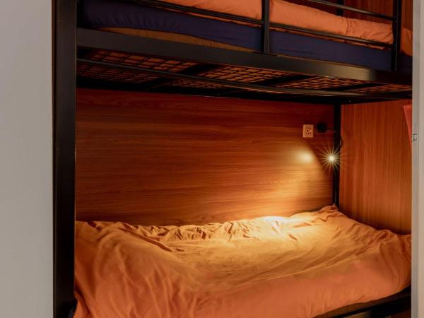 Recharge Hostel : photo 4 de la chambre chambre familiale deluxe