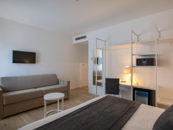 Hotel Isabella Sorrento : photo 9 de la chambre chambre double ou lits jumeaux confort avec canapé