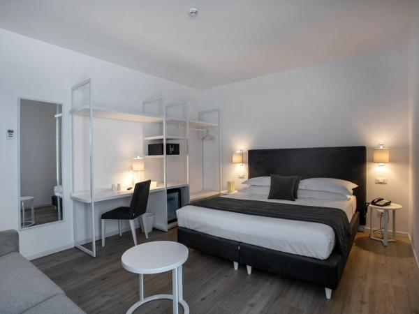 Hotel Isabella Sorrento : photo 10 de la chambre chambre double ou lits jumeaux confort avec canapé