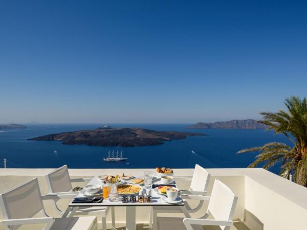 Pantelia Suites : photo 4 de la chambre suite junior avec bain à remous - vue sur caldeira