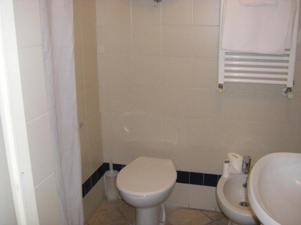 Albergo Cannon d'Oro : photo 7 de la chambre chambre double ou lits jumeaux