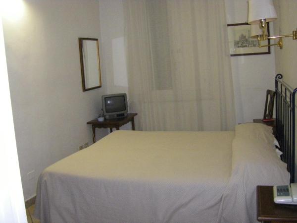 Albergo Cannon d'Oro : photo 8 de la chambre chambre double ou lits jumeaux