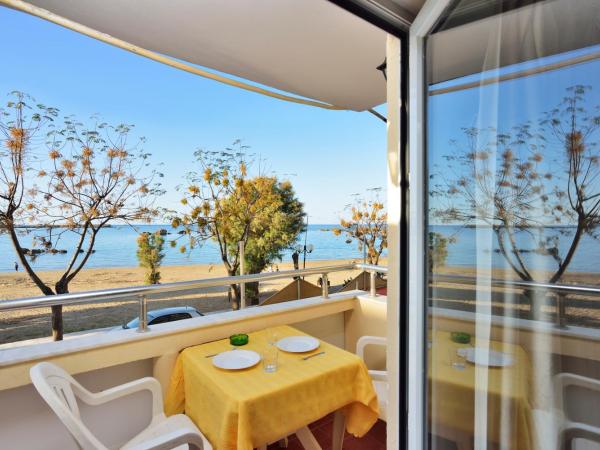 Katerina Rooms for Rent : photo 1 de la chambre appartement - vue sur mer