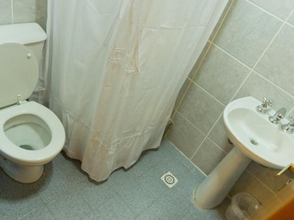 Bla Guest House : photo 1 de la chambre chambre double avec lit superposé