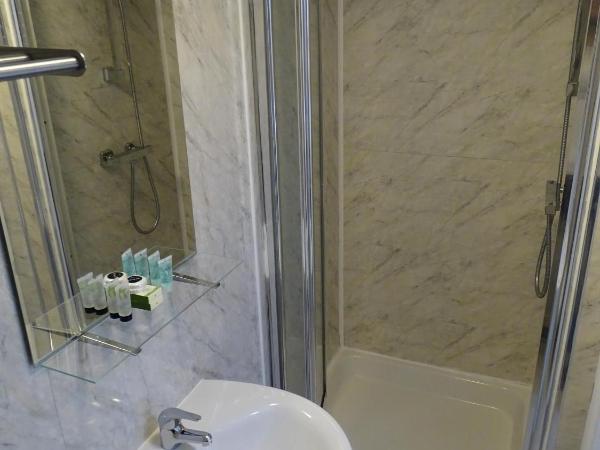 Milverton Hotel : photo 5 de la chambre chambre double avec salle de bains privative