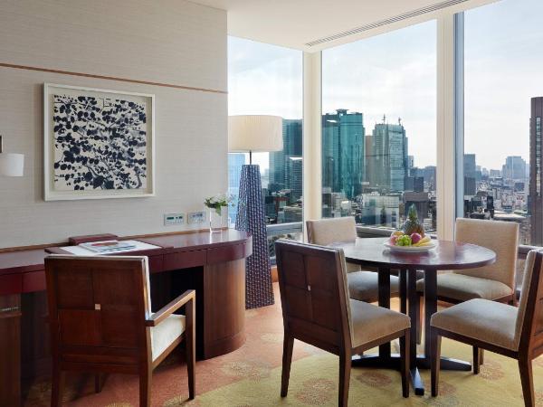 The Peninsula Tokyo : photo 4 de la chambre suite exécutive avec lit king-size