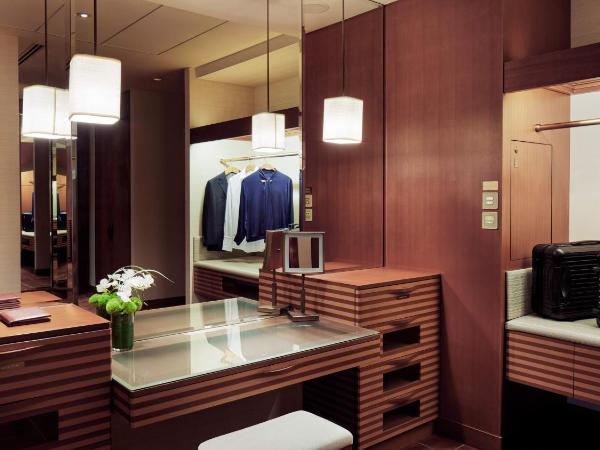 The Peninsula Tokyo : photo 4 de la chambre suite deluxe avec lit king-size