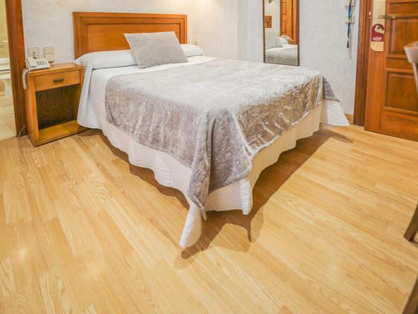 Hotel Granada Centro : photo 6 de la chambre chambre double matrimoniale