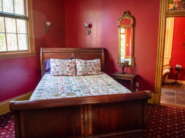 The Lookout Inn : photo 4 de la chambre suite lit queen-size