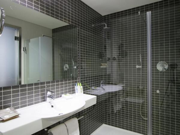 Axor Feria : photo 8 de la chambre chambre triple avec navette aéroport gratuite