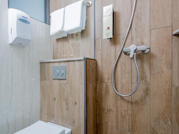 Hotel 81 Premier Star : photo 3 de la chambre chambre lits jumeaux