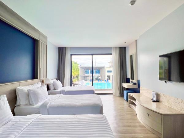 Seabed Grand Hotel Phuket - SHA Extra Plus : photo 3 de la chambre chambre triple - vue sur la piscine