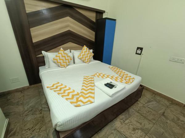 The Dolphin Park Hotel, Virugambakkam : photo 6 de la chambre chambre double standard