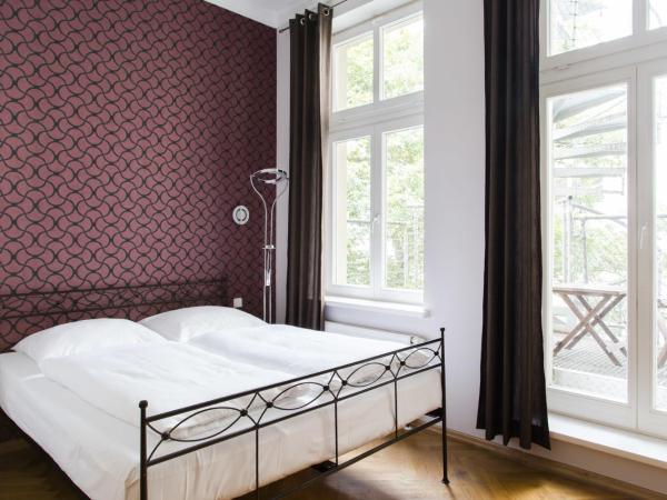 Hotel Residenz Begaswinkel : photo 2 de la chambre chambre double confort avec balcon