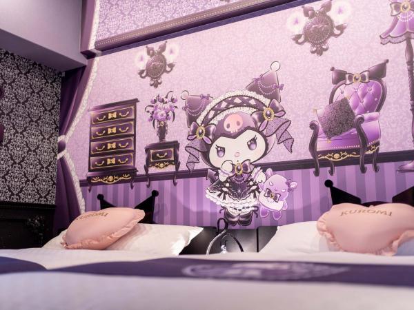 RESI STAY THE KYOTO : photo 6 de la chambre gothic lolita kuromi - chambre de caractère avec 2 lits doubles