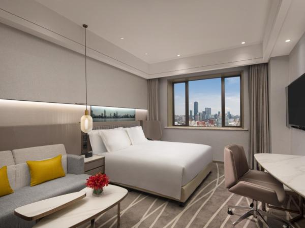 Crowne Plaza Shanghai Nanjing Road, an IHG Hotel : photo 1 de la chambre hébergement lit king-size premium worklife