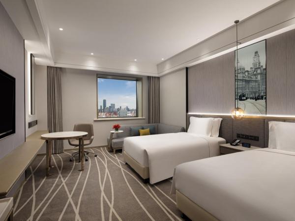 Crowne Plaza Shanghai Nanjing Road, an IHG Hotel : photo 2 de la chambre premium twin room - worklife
