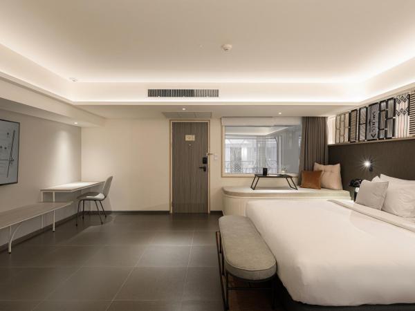 YANH Ratchawat Hotel : photo 4 de la chambre chambre lit king-size deluxe