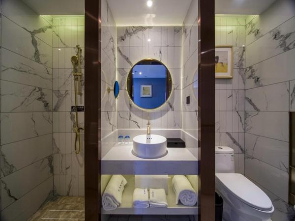 LanOu Hotel Wuhan CapitaMall Wusheng Road Metro Station : photo 5 de la chambre executive twin room