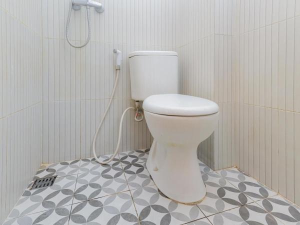 RedDoorz near BG Junction Surabaya : photo 9 de la chambre chambre deluxe