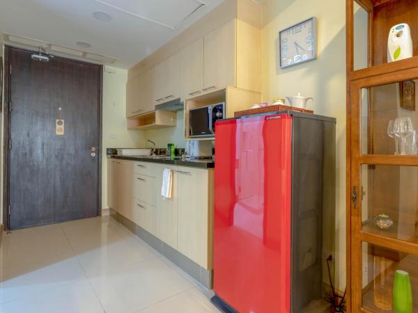 Citismart Luxury Apartments : photo 7 de la chambre studio avec balcon