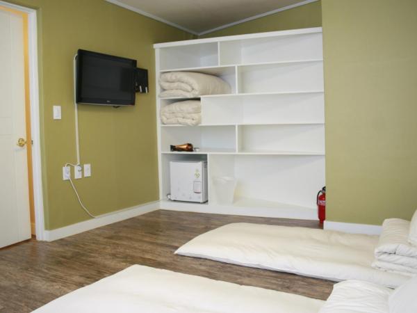 Crib 49 Guesthouse - Foreigner only : photo 4 de la chambre chambre lits jumeaux