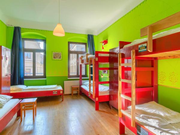 Hostel Mondpalast : photo 4 de la chambre lit dans dortoir pour femmes de 6 lits