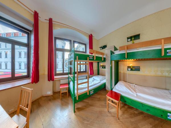 Hostel Mondpalast : photo 6 de la chambre lit dans dortoir mixte de 6 lits