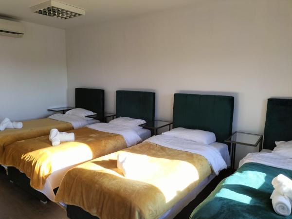 Hotel ŚWIT : photo 2 de la chambre chambre familiale