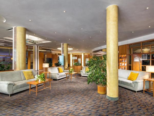 Quality Hotel Brno Exhibition Centre : photo 4 de la chambre chambre double standard avec 2 lits doubles