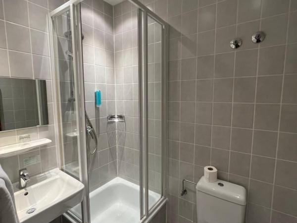 Hotel Attaché an der Messe : photo 7 de la chambre chambre double