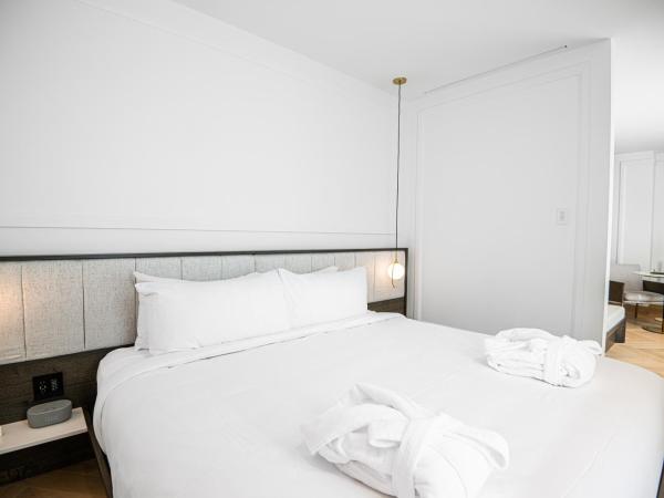 Hôtel Boutique Ophelia : photo 2 de la chambre suite supérieure