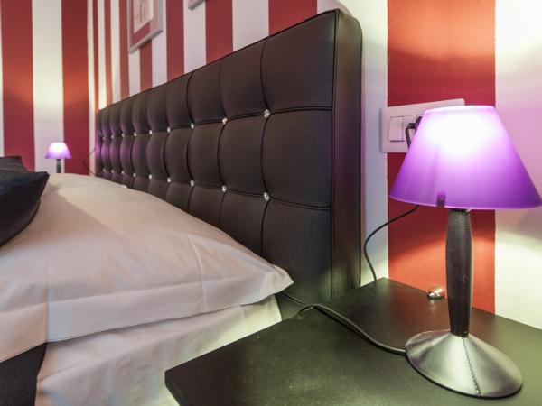 Il Giglio Rosso B&B : photo 3 de la chambre chambre simple confort avec douche