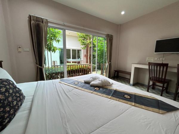 Baanloksouylokchay : photo 3 de la chambre chambre double ou lits jumeaux supérieure - vue sur jardin