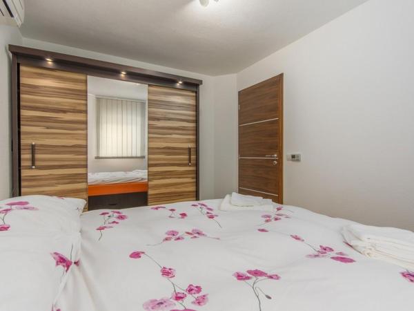 Villa Filo Apartments : photo 4 de la chambre appartement avec balcon