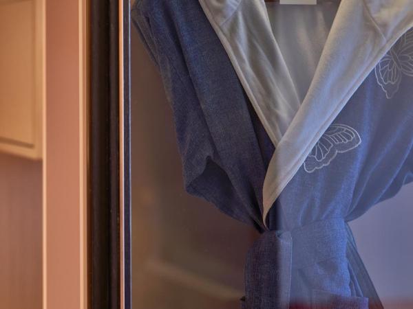 Hotel Indigo Hangzhou Uptown,Close to Westlake , boutique design hotel with freeflow minibar : photo 6 de la chambre chambre lit king-size standard