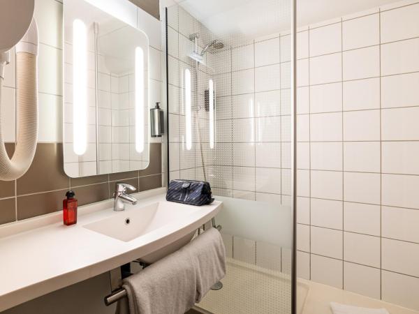 ibis Bordeaux Centre Meriadeck : photo 8 de la chambre chambre double standard